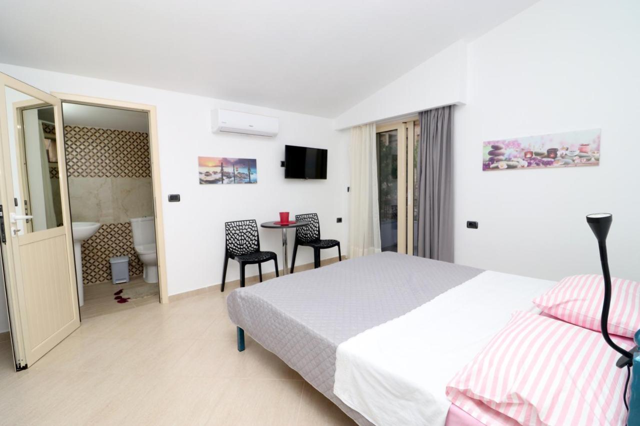 Ildora Qimon Apartman Himara Kültér fotó